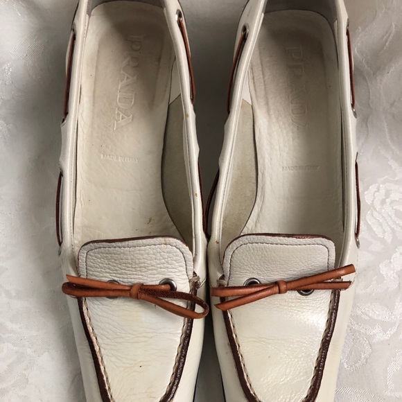 Prada Shoes - Prada Kitten Heel Drivers Size 7